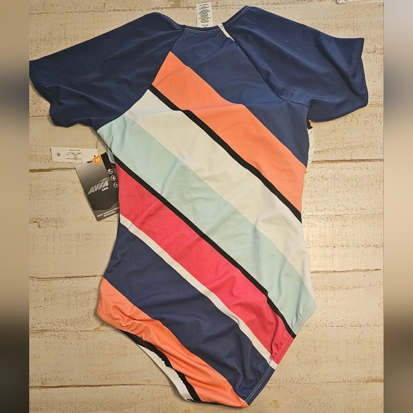 Avia Swim Short sleeve zip front Rashguard Size Medium - Picture 6 of 9